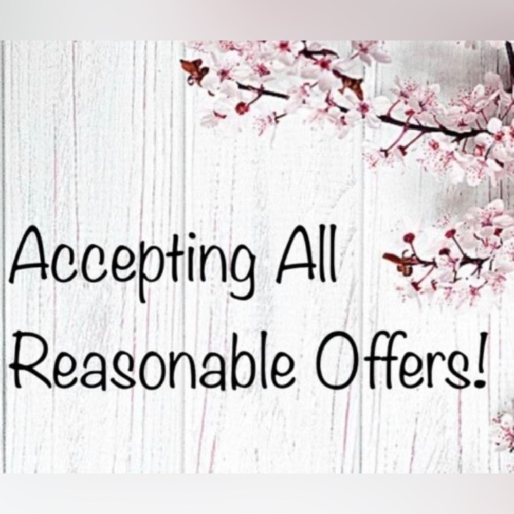 CLOSET CLOSING! Make me an offer!